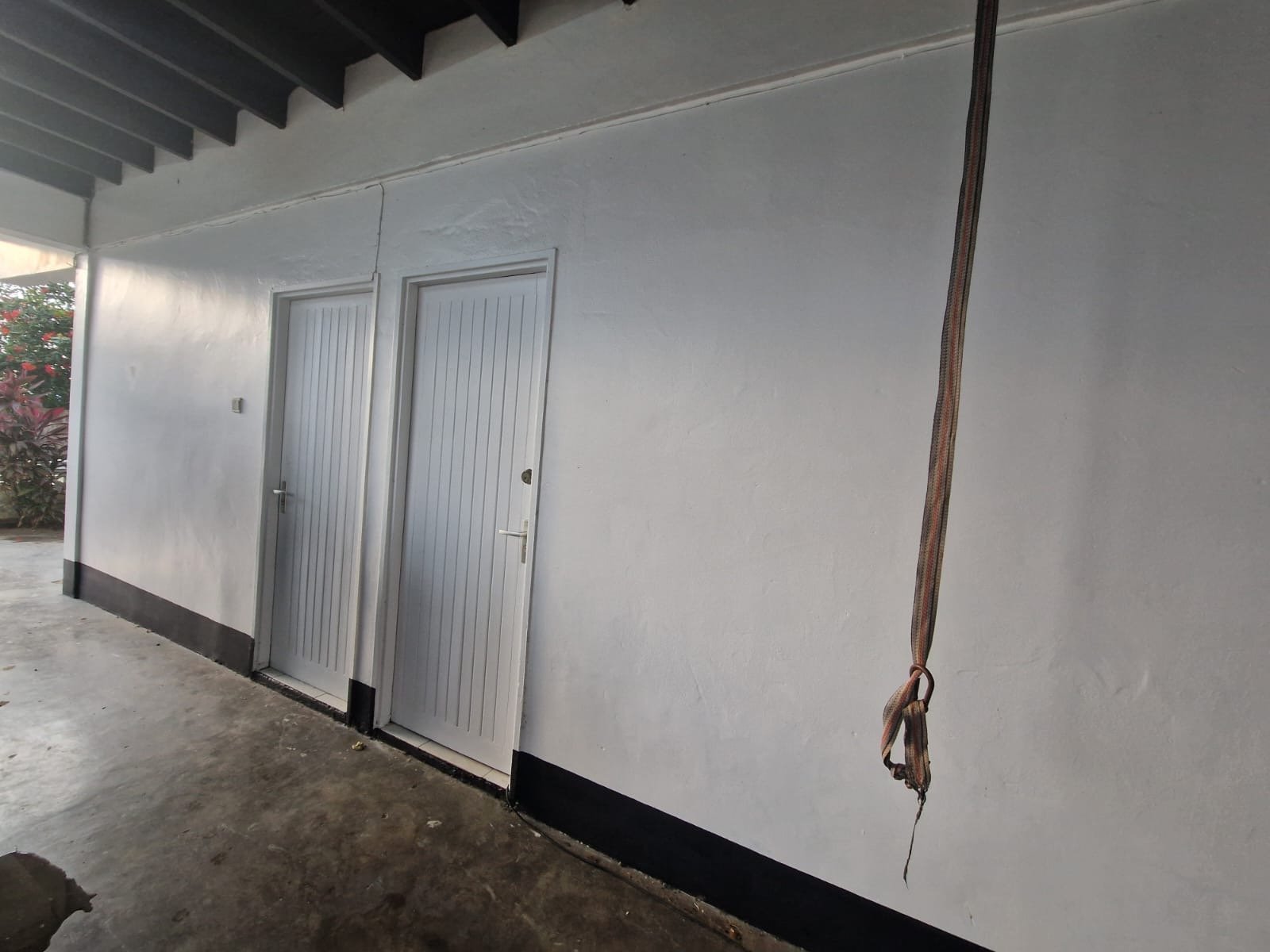Private entrance to the apartment
